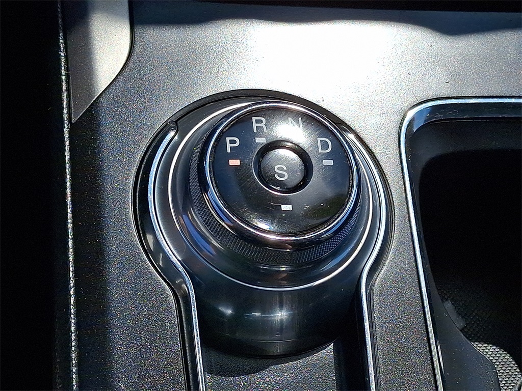 2019 Ford Fusion SE - Photo 15