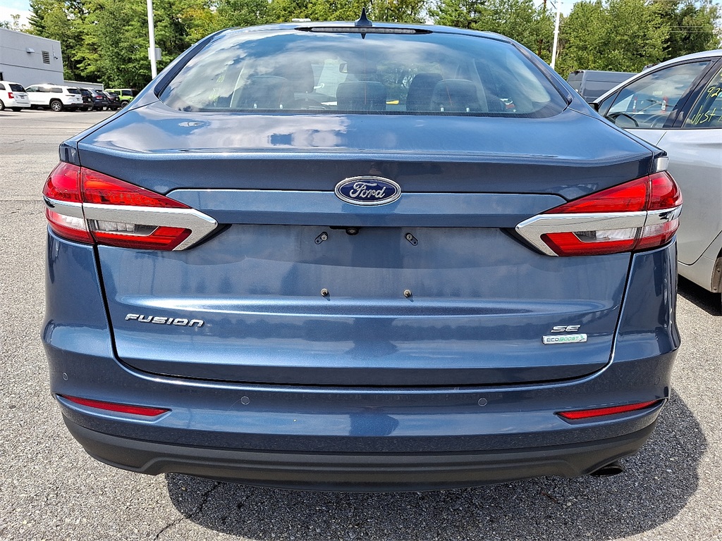 2019 Ford Fusion SE - Photo 6