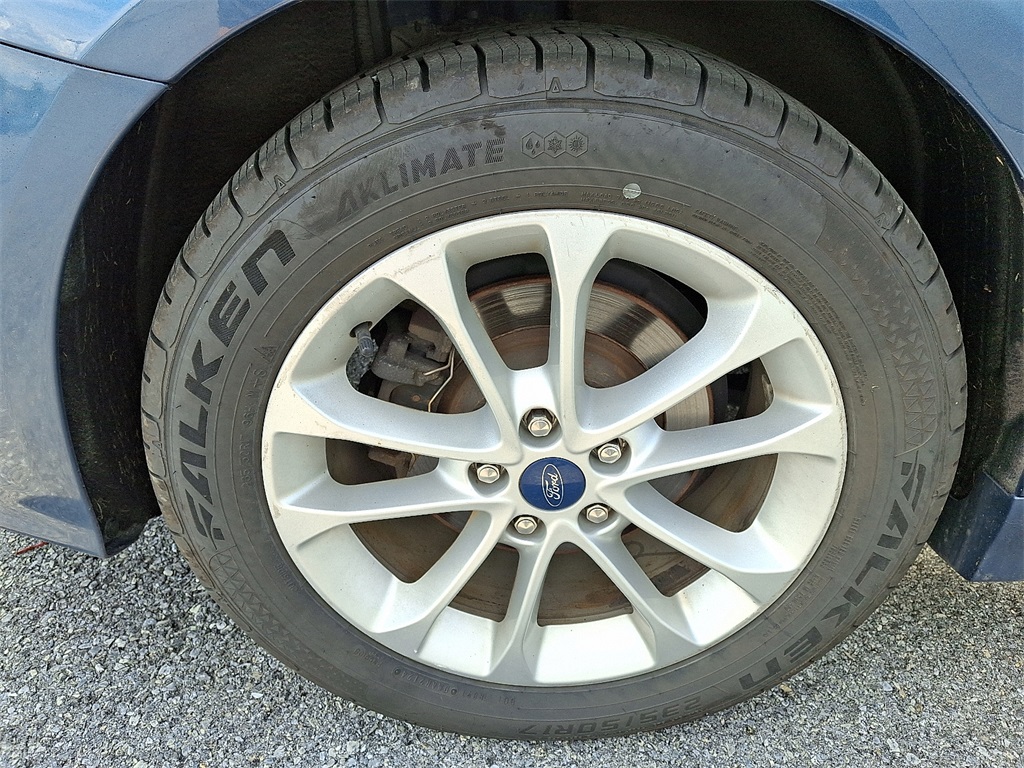 2019 Ford Fusion SE - Photo 8