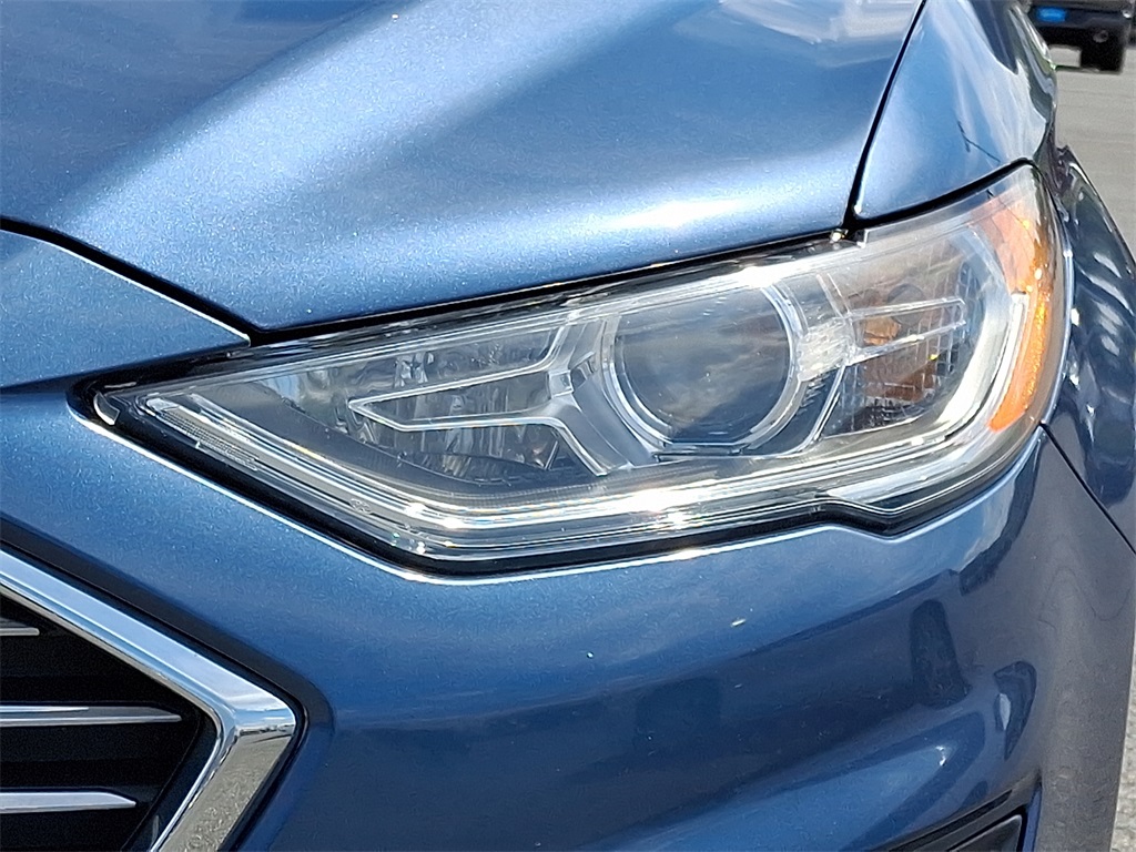 2019 Ford Fusion SE - Photo 9