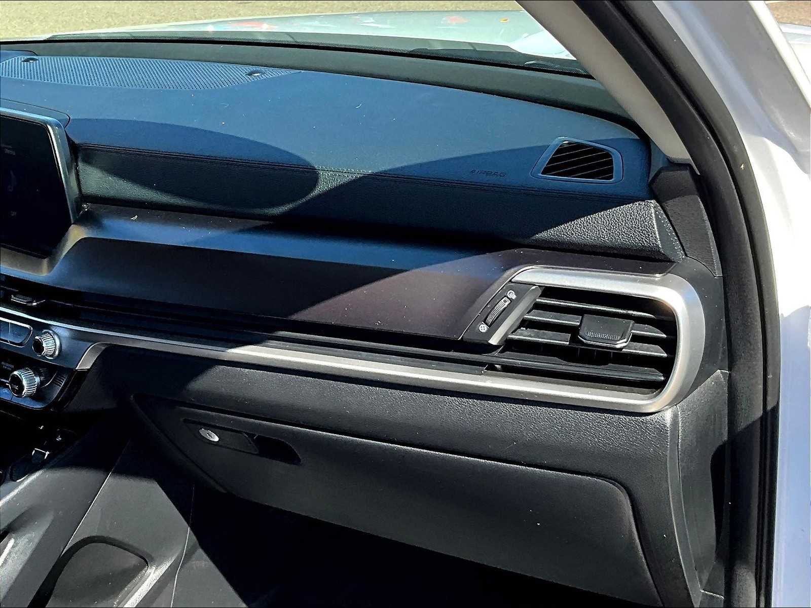 2023 Kia Telluride S - Photo 13