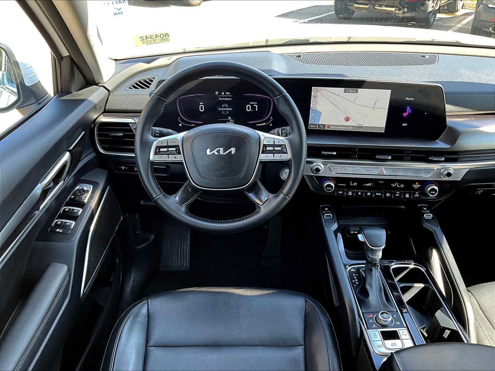 2023 Kia Telluride S - Photo 18