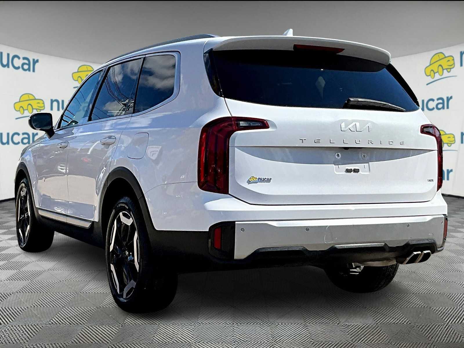 2023 Kia Telluride S - Photo 4