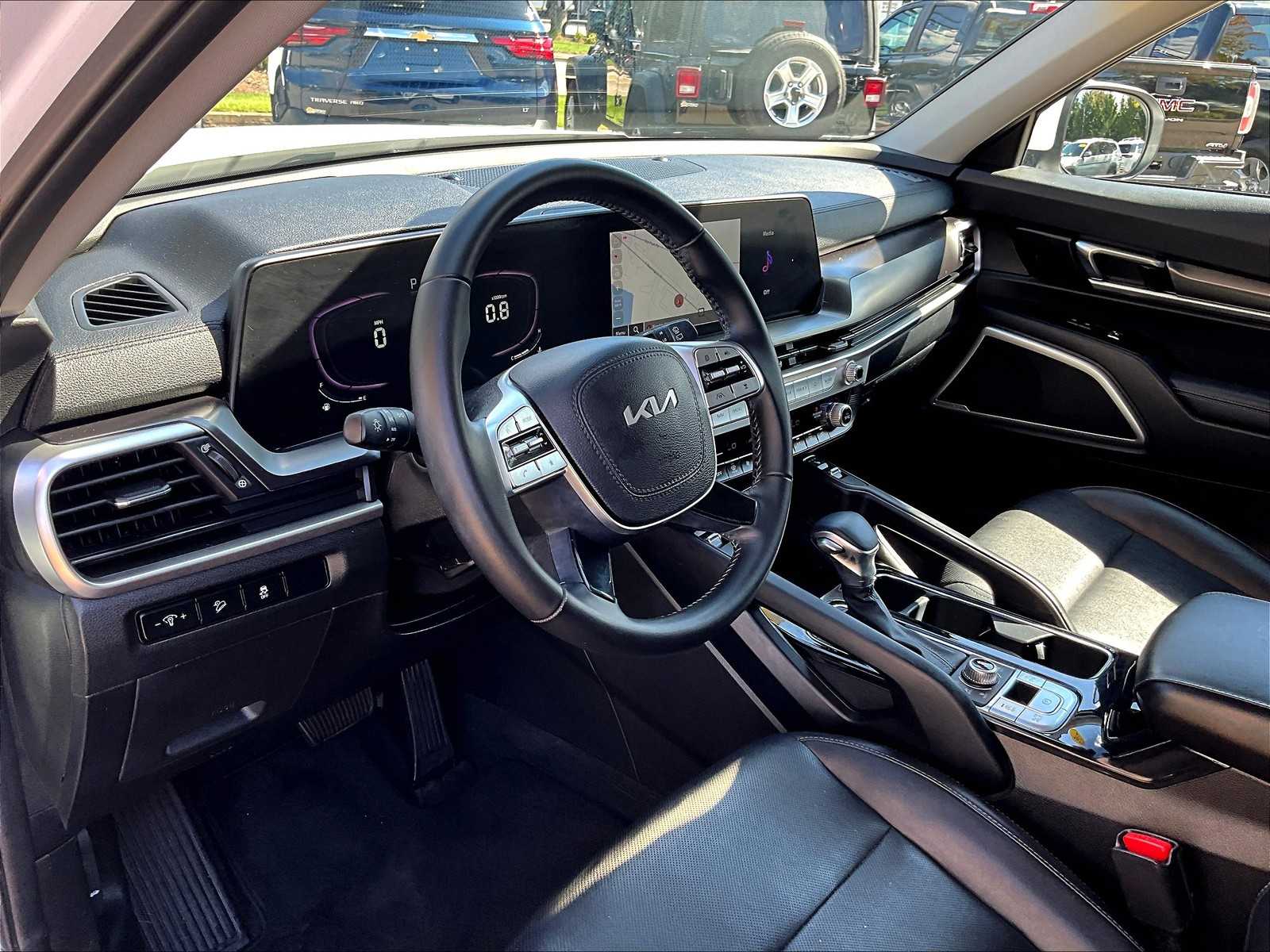 2023 Kia Telluride S - Photo 8