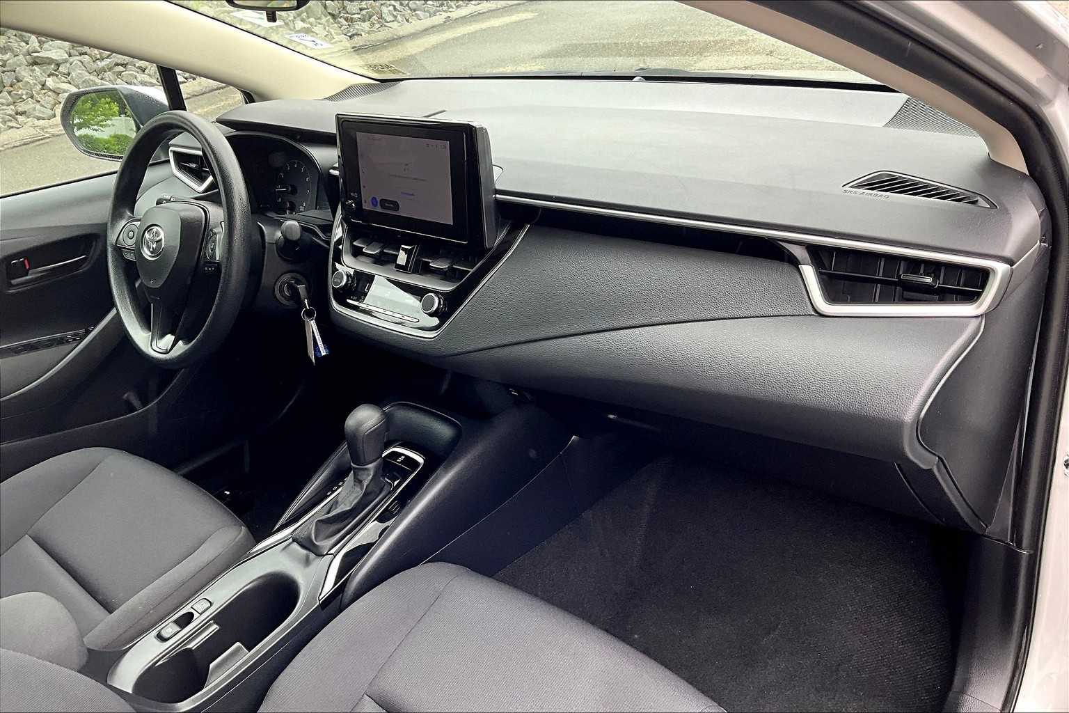 2024 Toyota Corolla LE - Photo 14