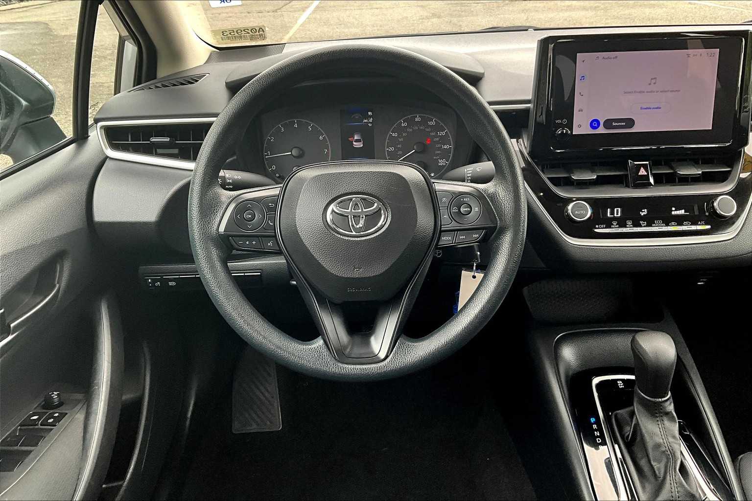 2024 Toyota Corolla LE - Photo 17