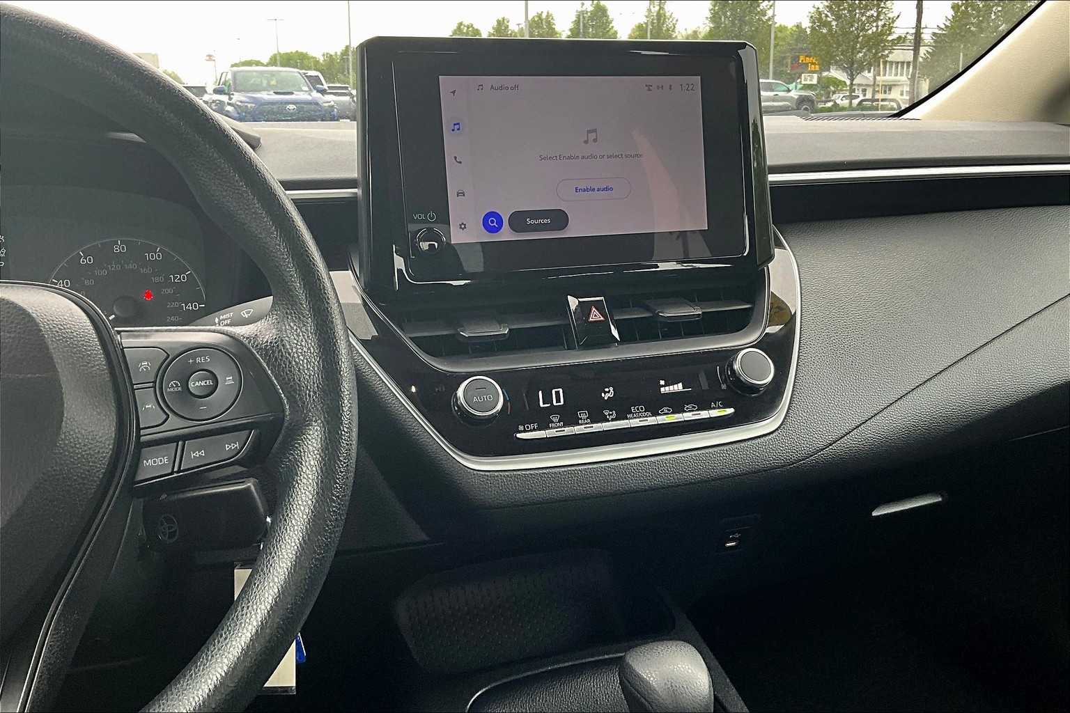 2024 Toyota Corolla LE - Photo 18