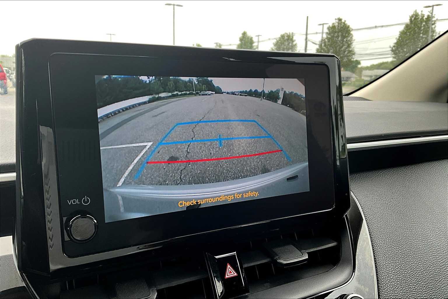 2024 Toyota Corolla LE - Photo 19