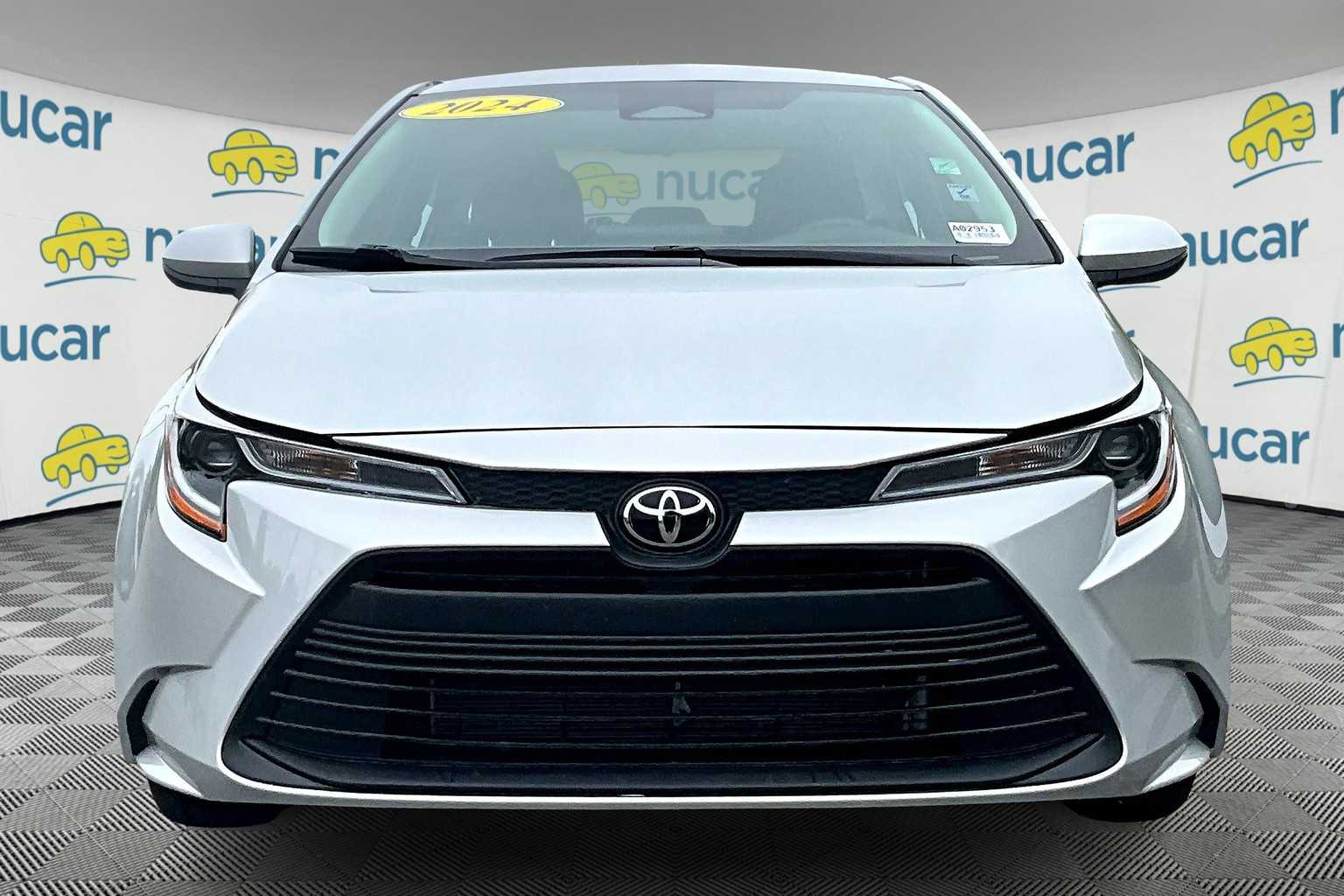 2024 Toyota Corolla LE - Photo 2