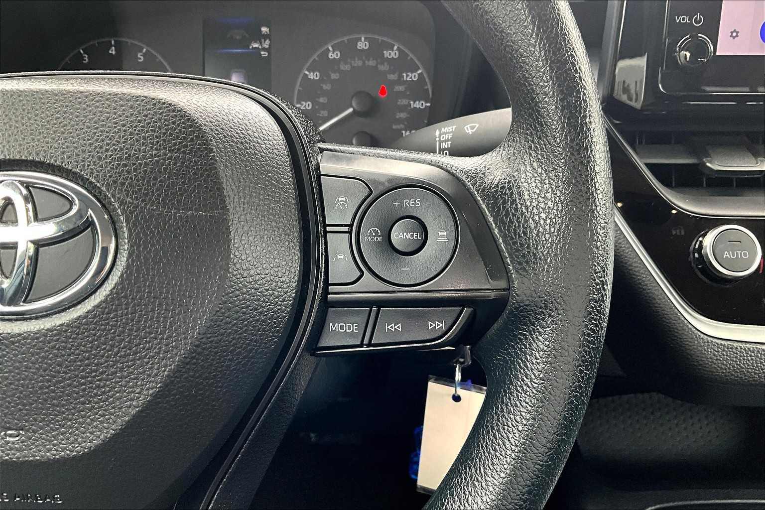 2024 Toyota Corolla LE - Photo 24