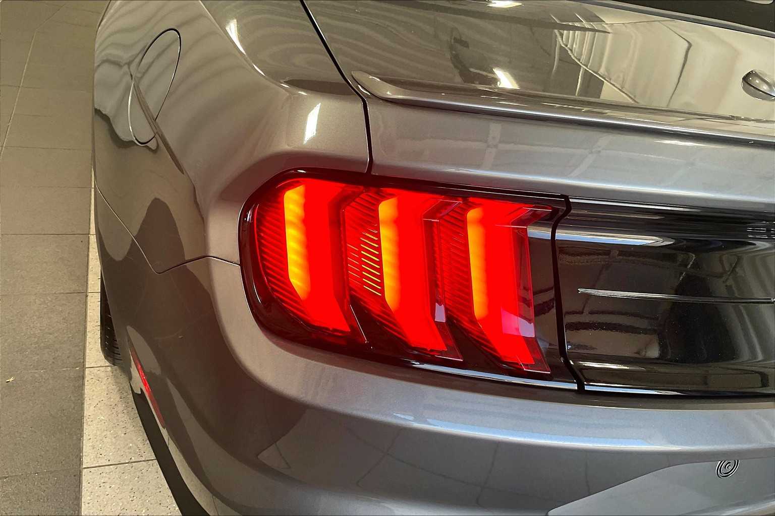 2022 Ford Mustang EcoBoost Premium - Photo 33
