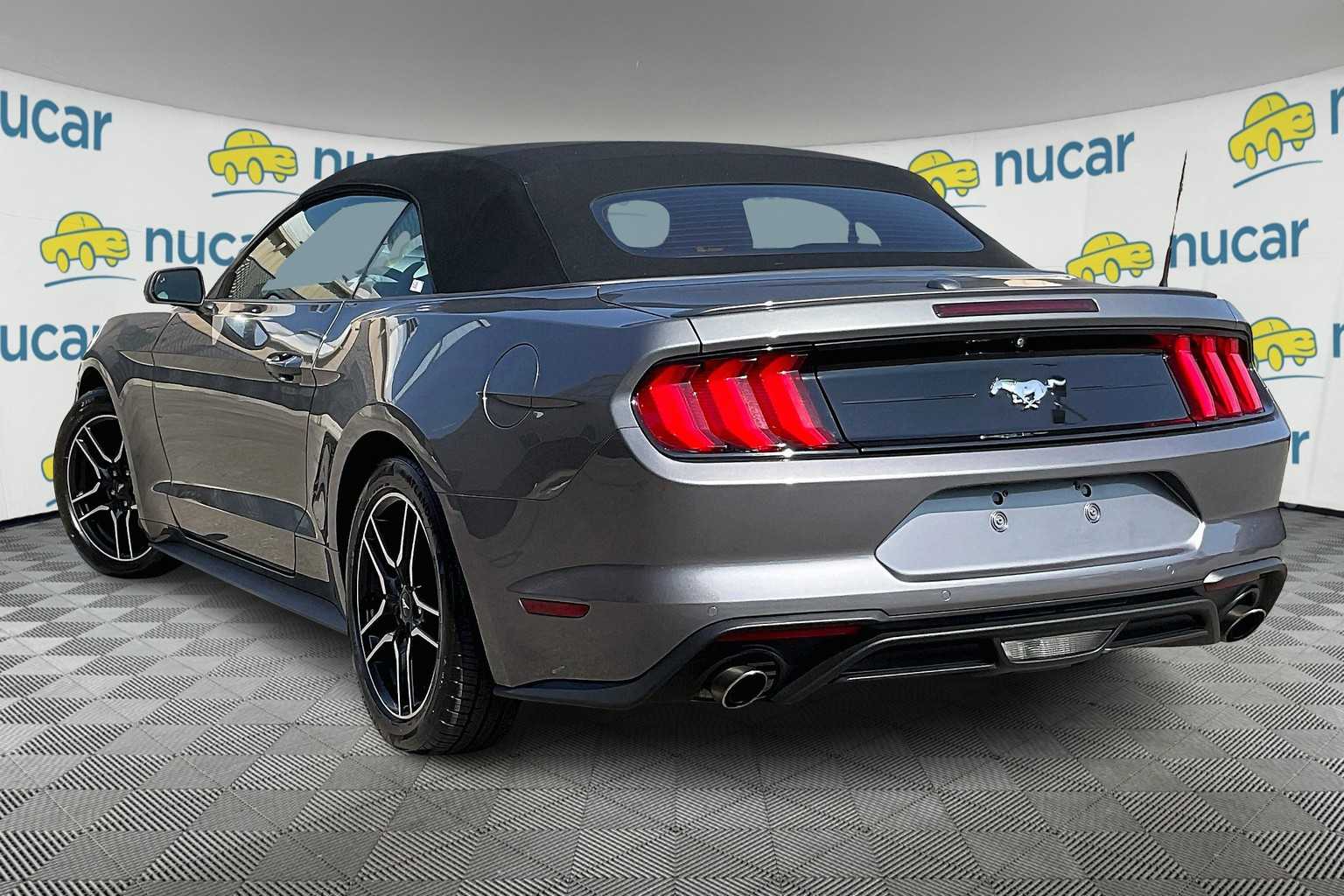 2022 Ford Mustang EcoBoost Premium - Photo 4