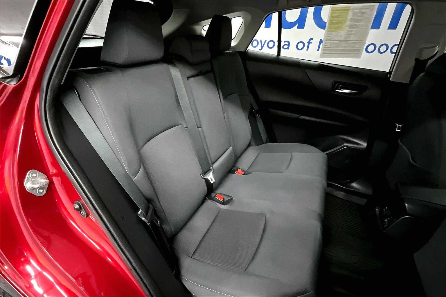 2022 Toyota Venza LE - Photo 16