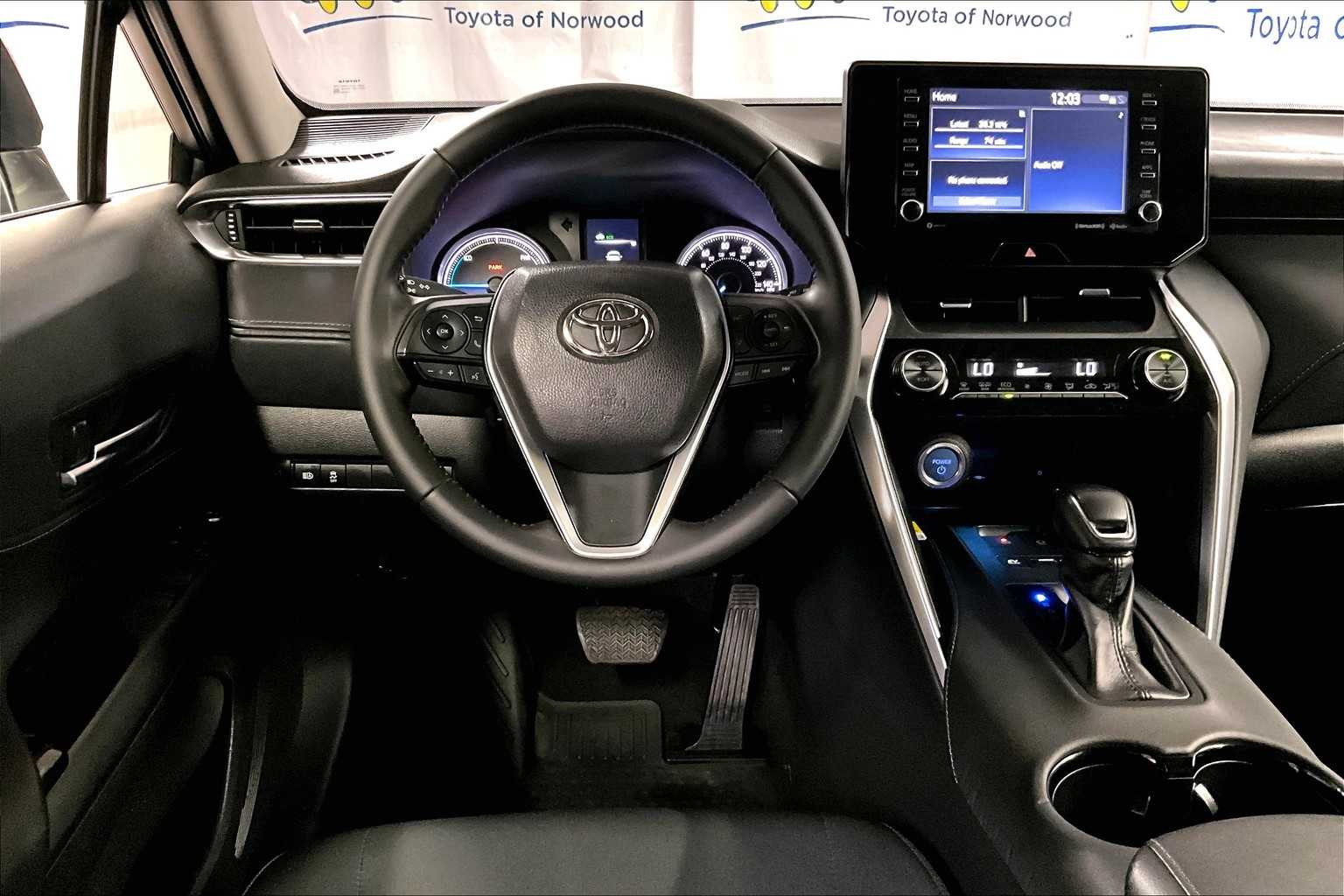2022 Toyota Venza LE - Photo 17