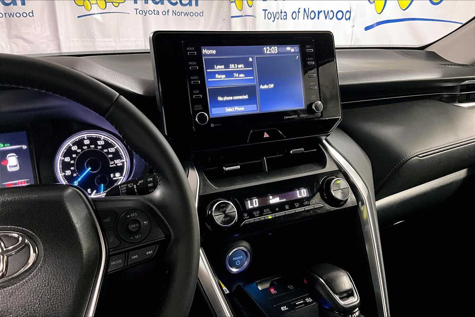 2022 Toyota Venza LE - Photo 18