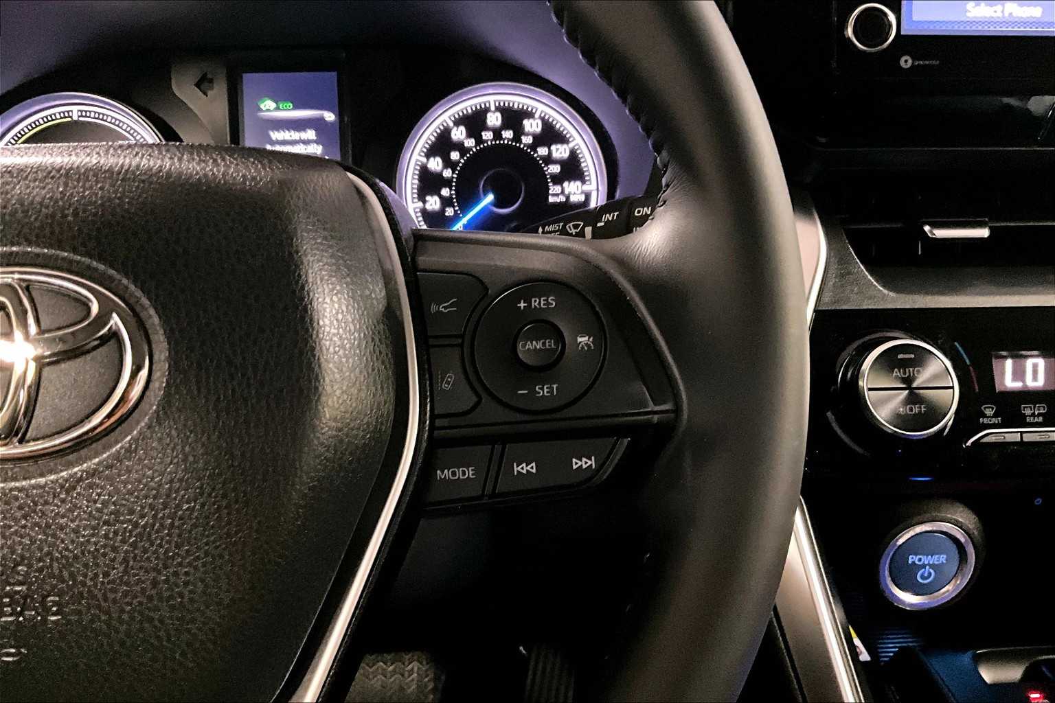 2022 Toyota Venza LE - Photo 23