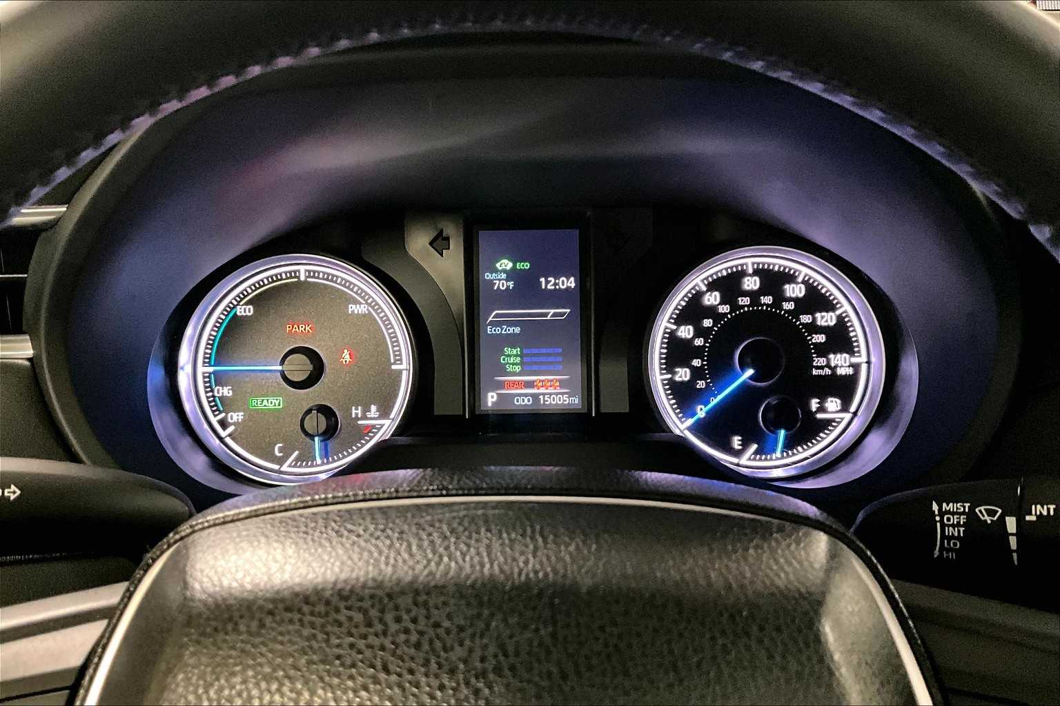 2022 Toyota Venza LE - Photo 24