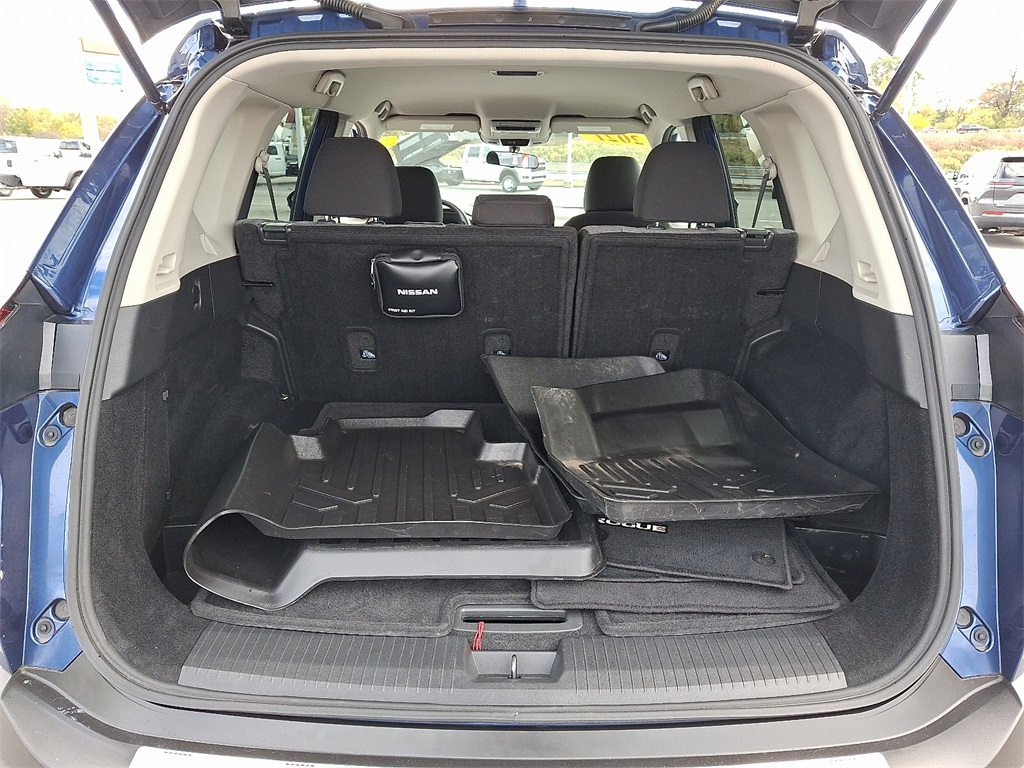 2021 Nissan Rogue SV - Photo 28