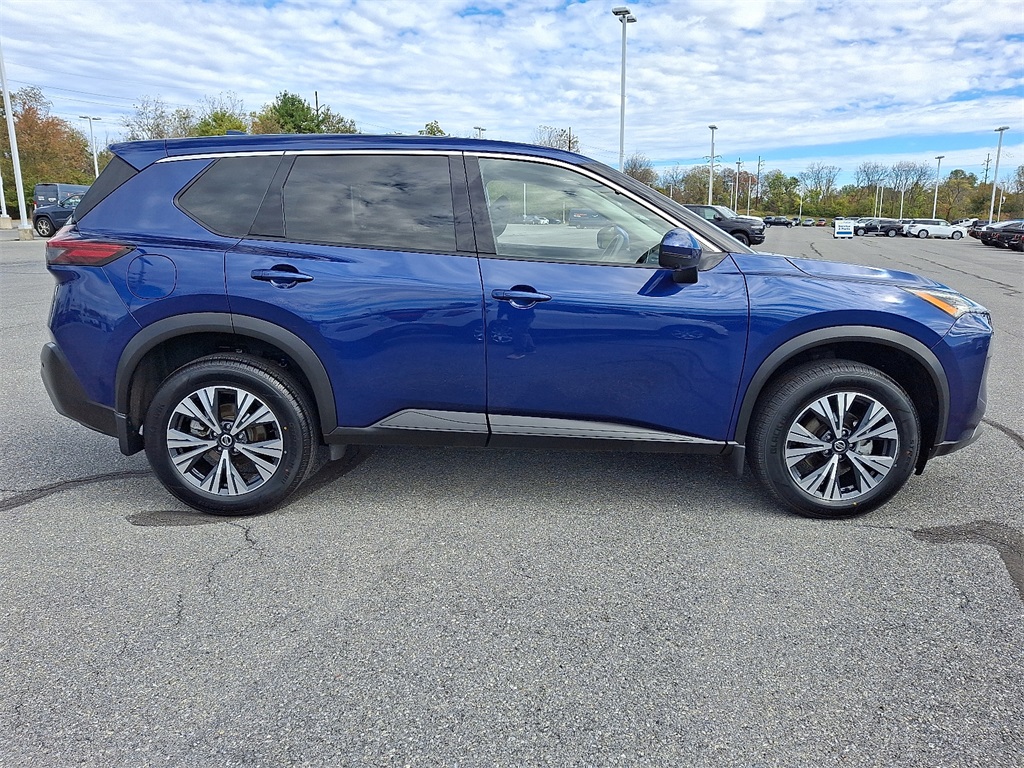 2021 Nissan Rogue SV - Photo 8