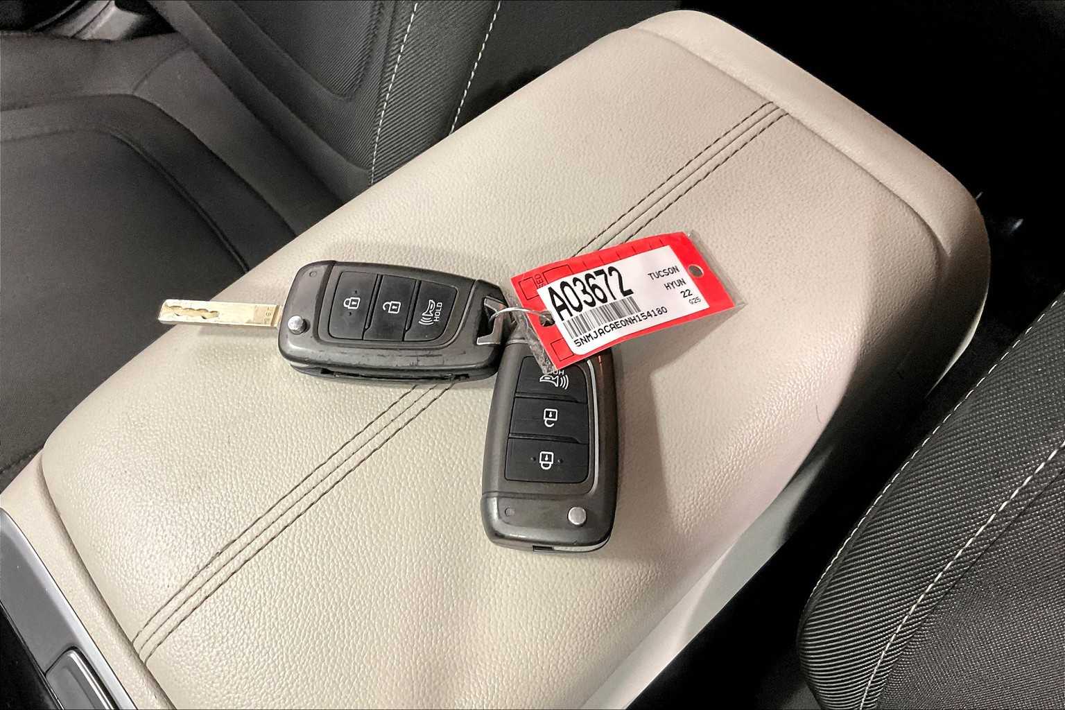 2022 Hyundai Tucson SE - Photo 30