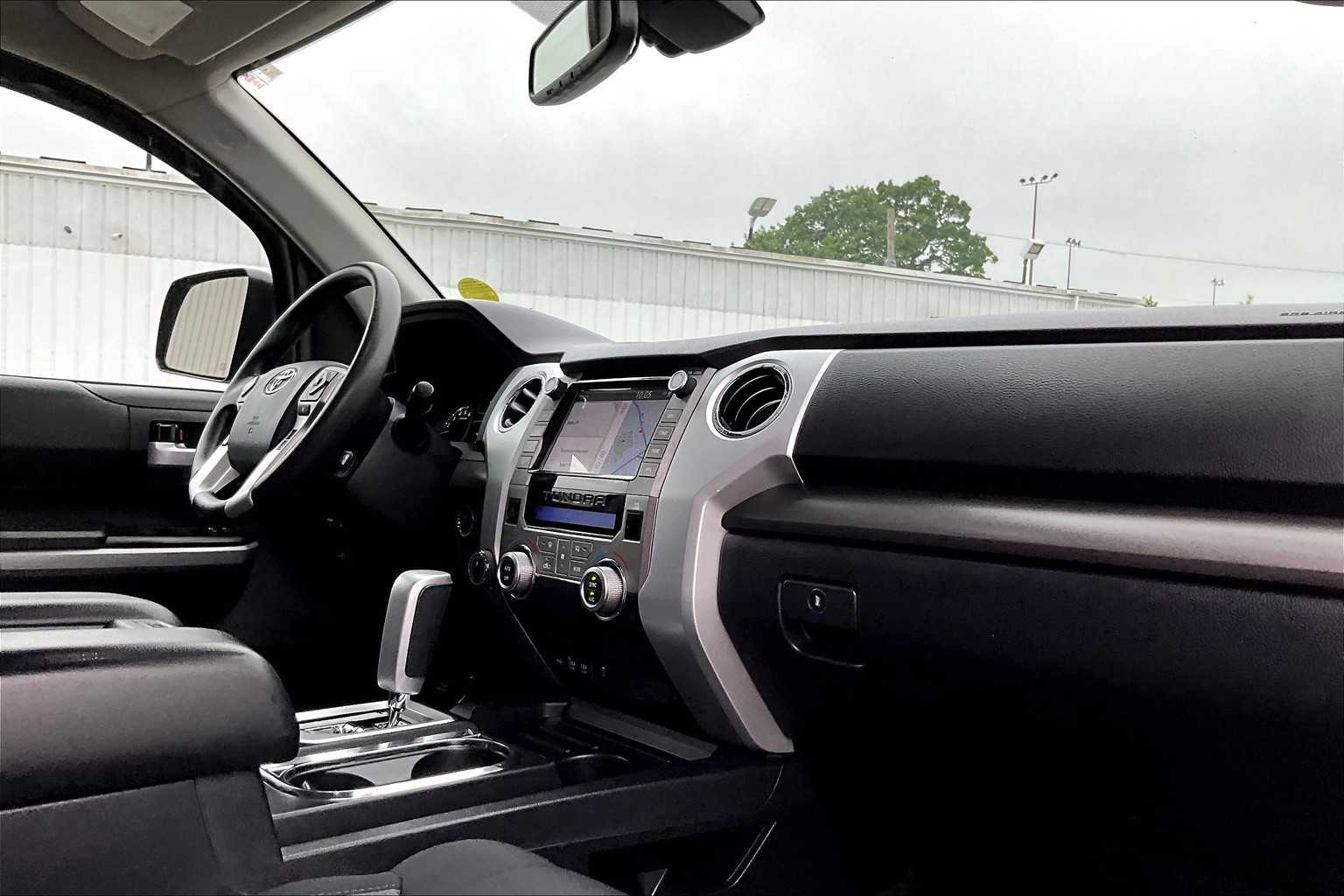 2020 Toyota Tundra SR5 - Photo 14