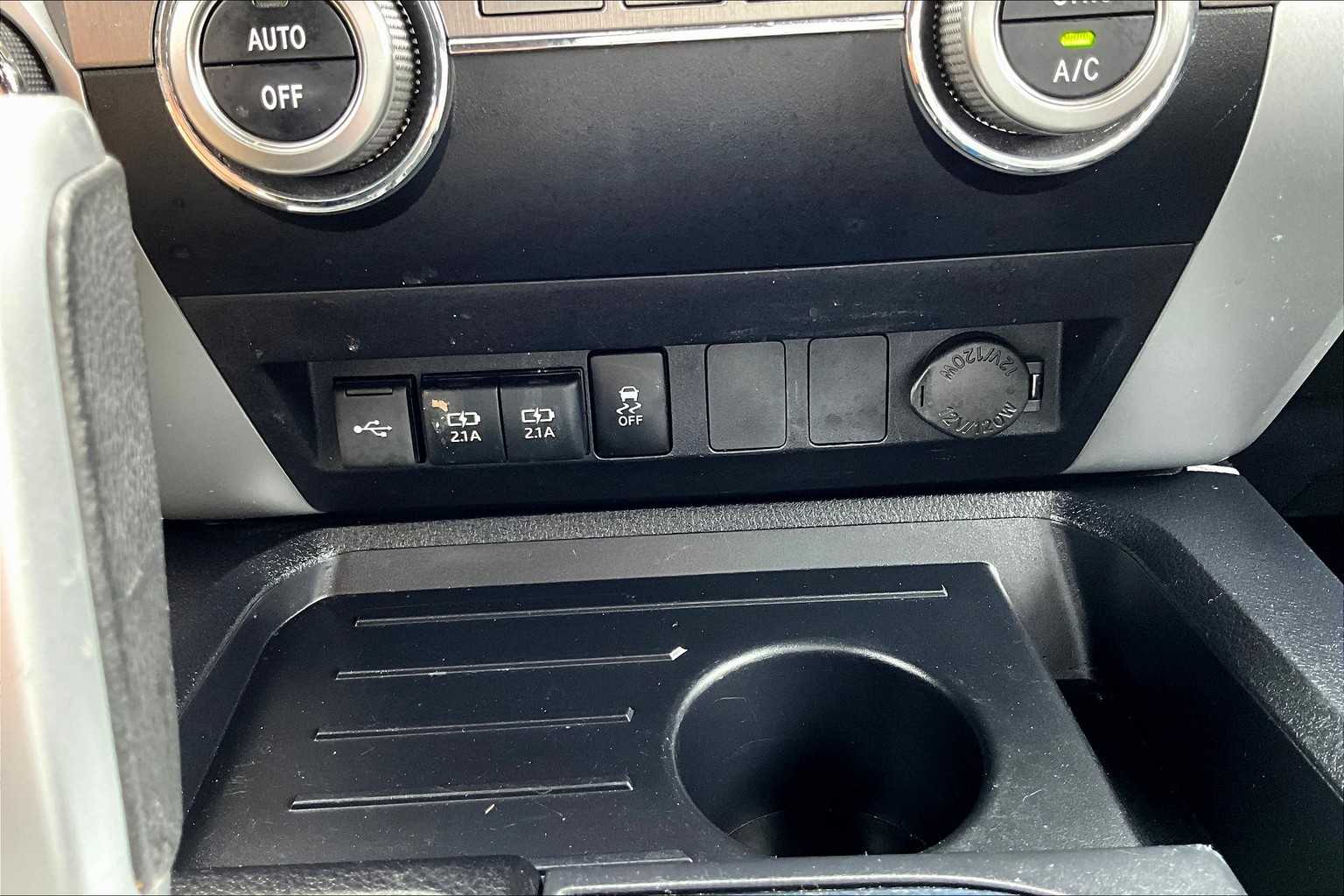2020 Toyota Tundra SR5 - Photo 25