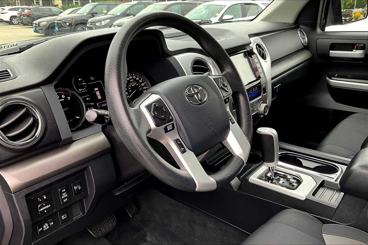 2020 Toyota Tundra SR5 - Photo 8