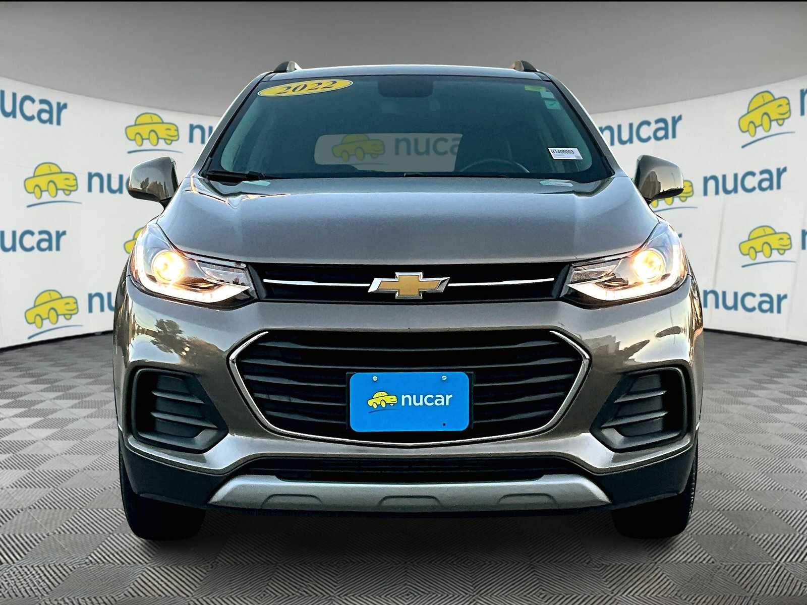 2022 Chevrolet Trax LT - Photo 2