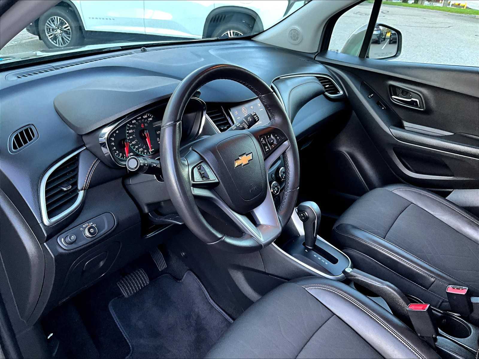 2022 Chevrolet Trax LT - Photo 8