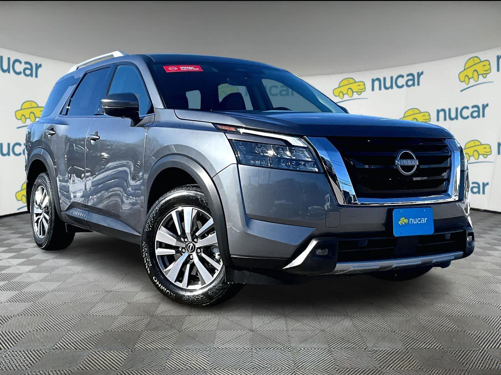 2025 Nissan Pathfinder SL