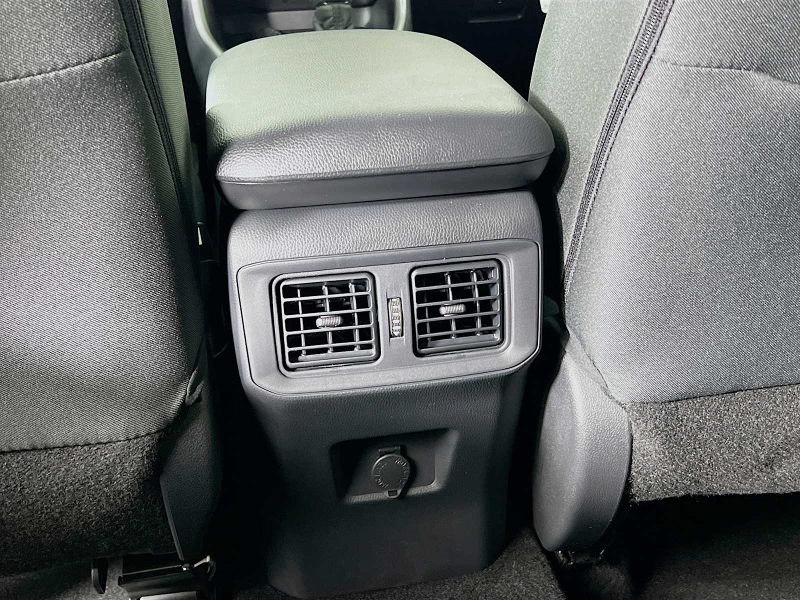 2025 Toyota RAV4 LE - Photo 14