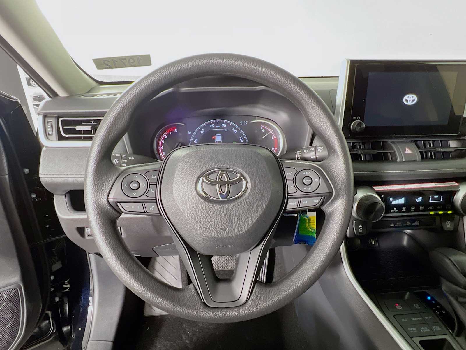 2025 Toyota RAV4 LE - Photo 7