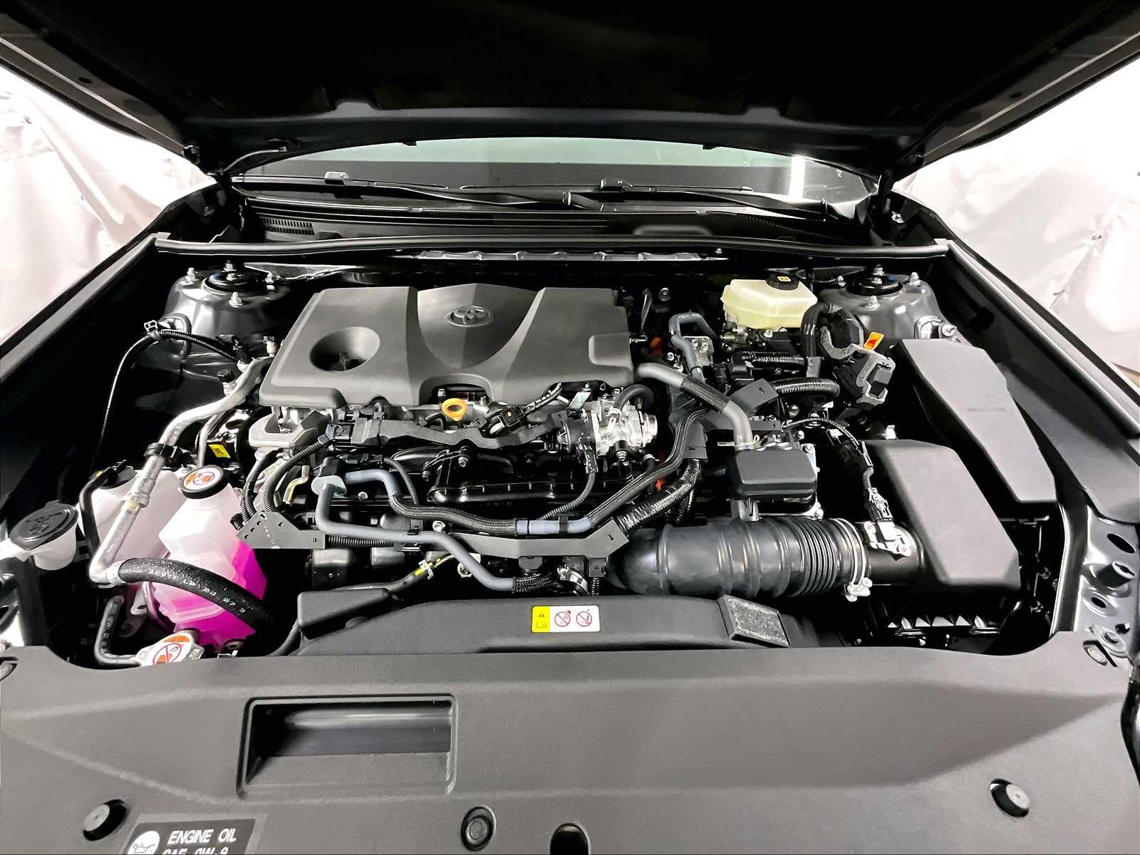 2025 Toyota Camry SE - Photo 16