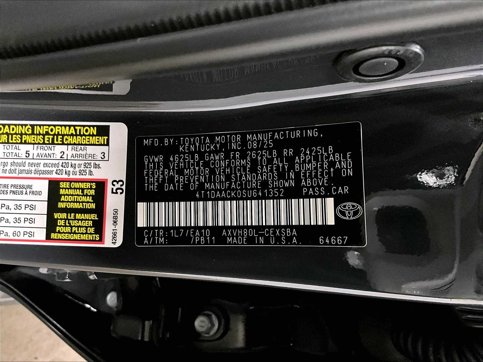 2025 Toyota Camry SE - Photo 17