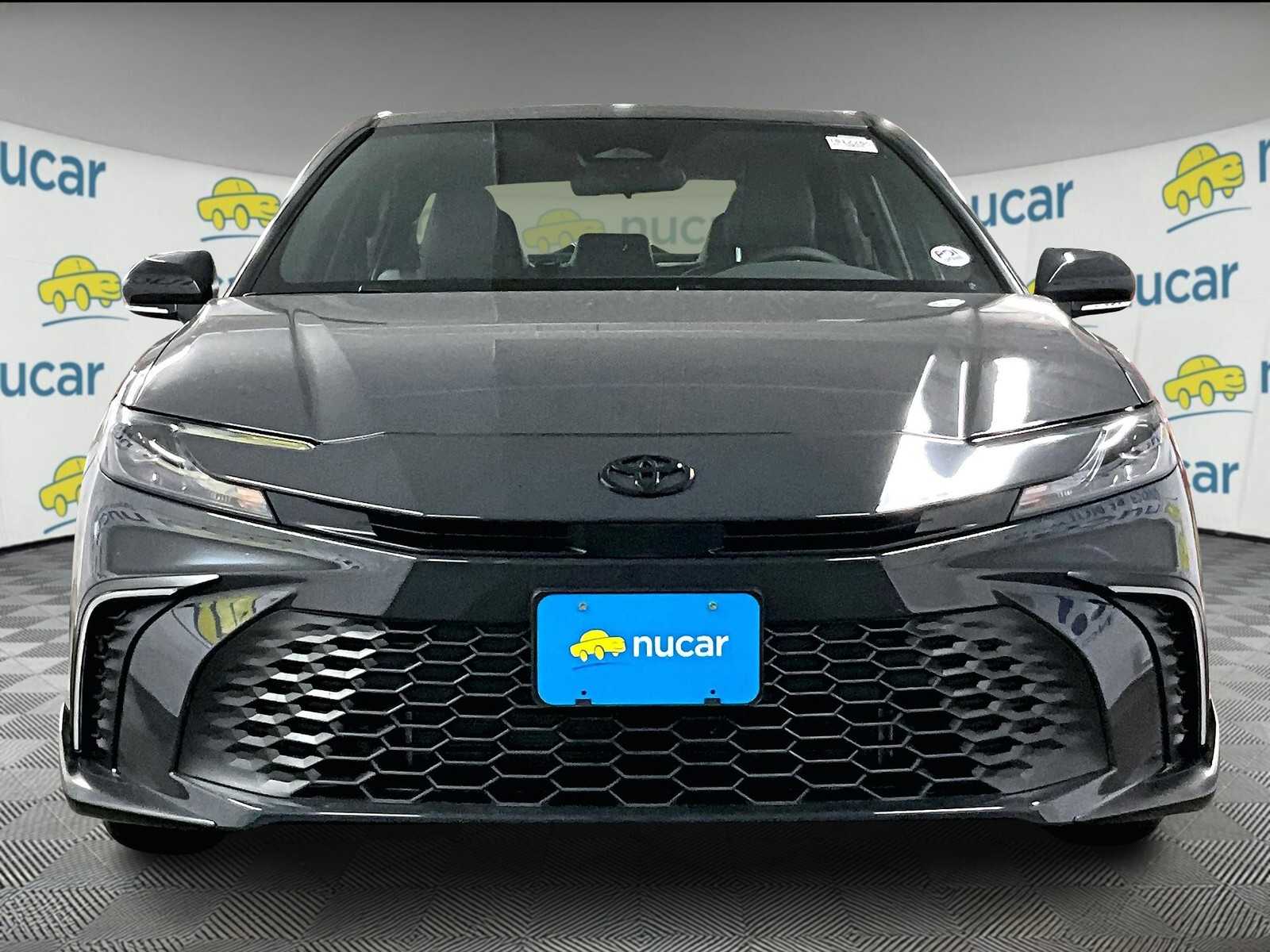 2025 Toyota Camry SE - Photo 3