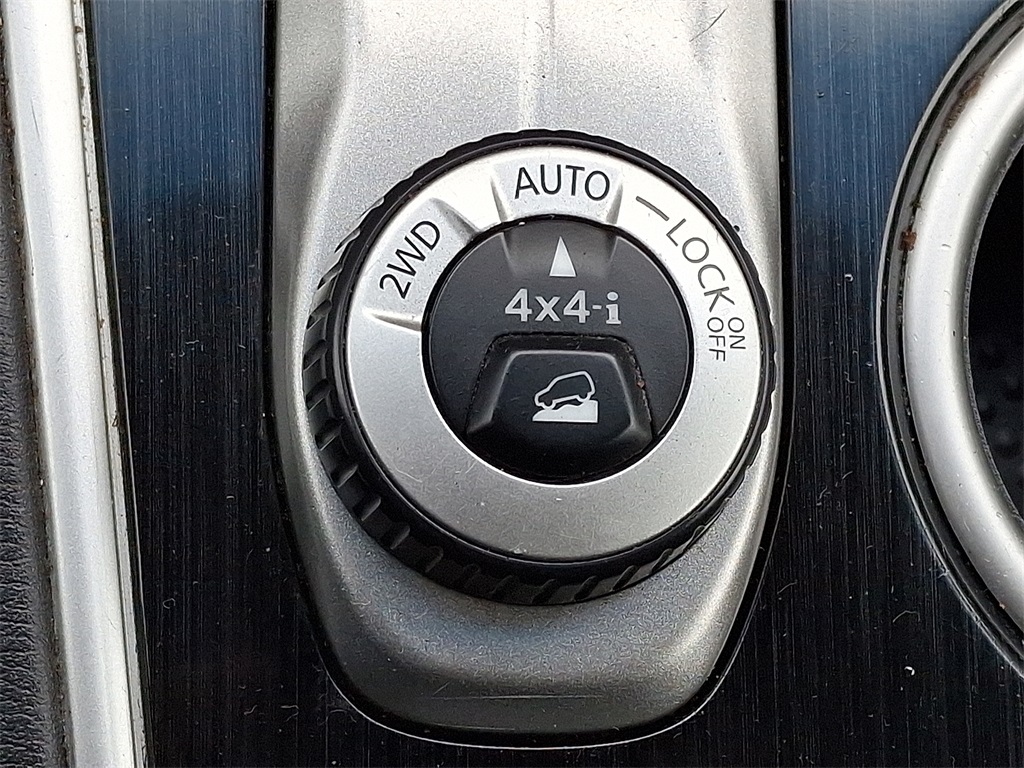 2015 Nissan Pathfinder SV - Photo 23