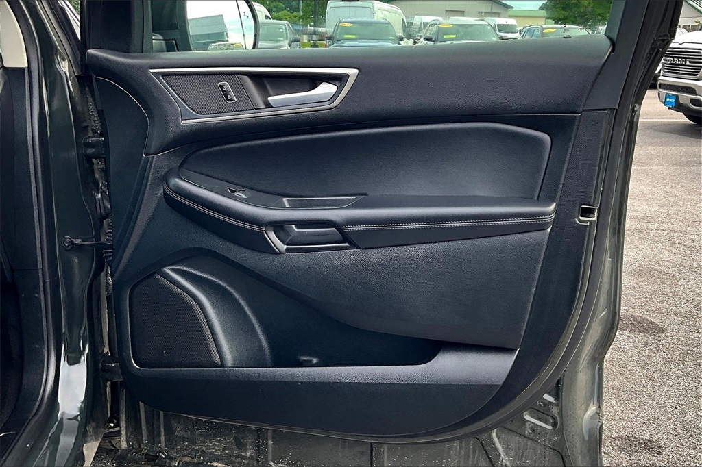 2023 Ford Edge SEL - Photo 12