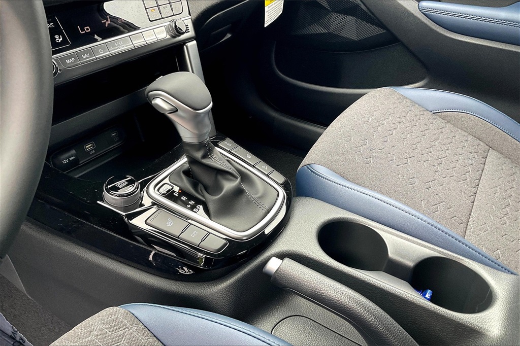 2025 Kia Seltos S - Photo 14