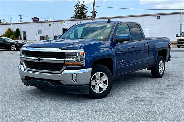 2017 Chevrolet Silverado 1500 LT - Photo 2