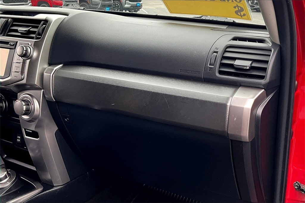 2018 Toyota 4Runner SR5 - Photo 13