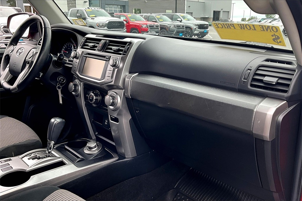 2018 Toyota 4Runner SR5 - Photo 14