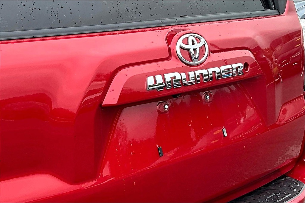 2018 Toyota 4Runner SR5 - Photo 29