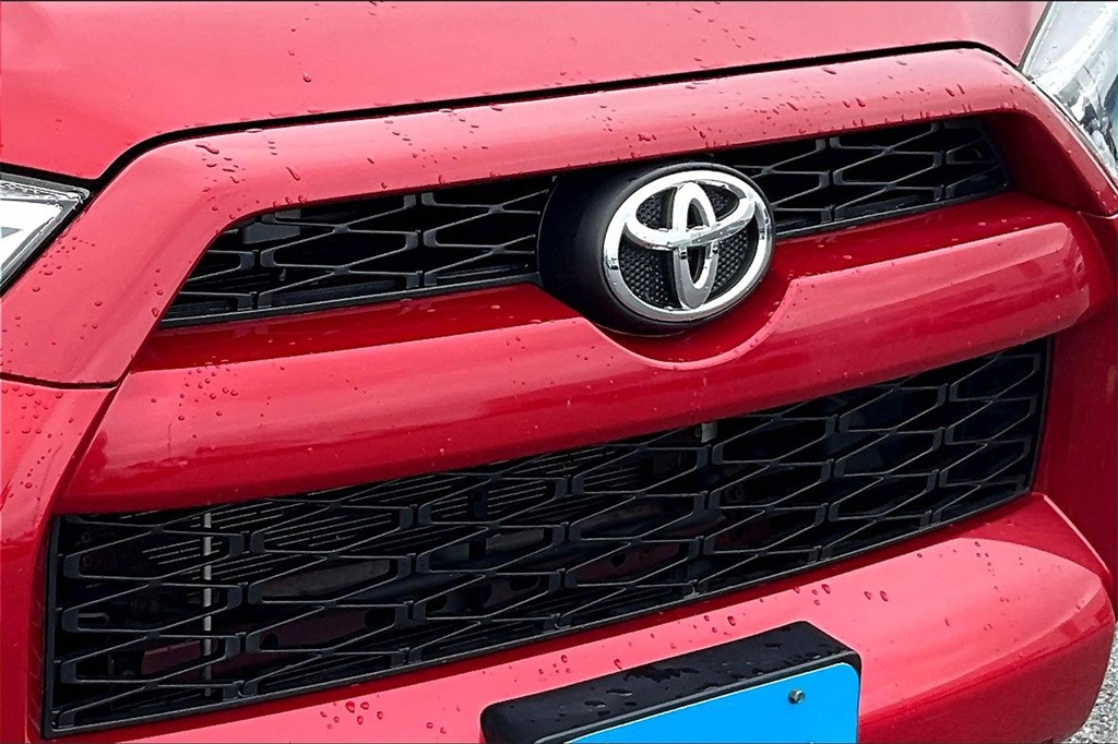 2018 Toyota 4Runner SR5 - Photo 32