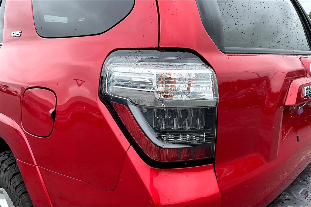 2018 Toyota 4Runner SR5 - Photo 34