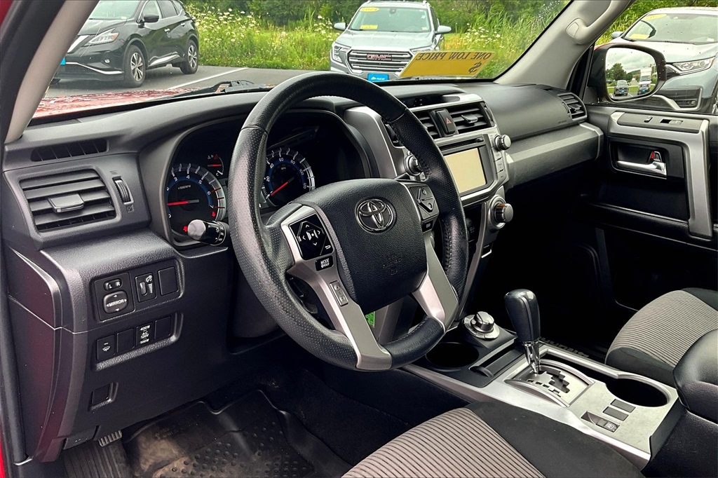 2018 Toyota 4Runner SR5 - Photo 8