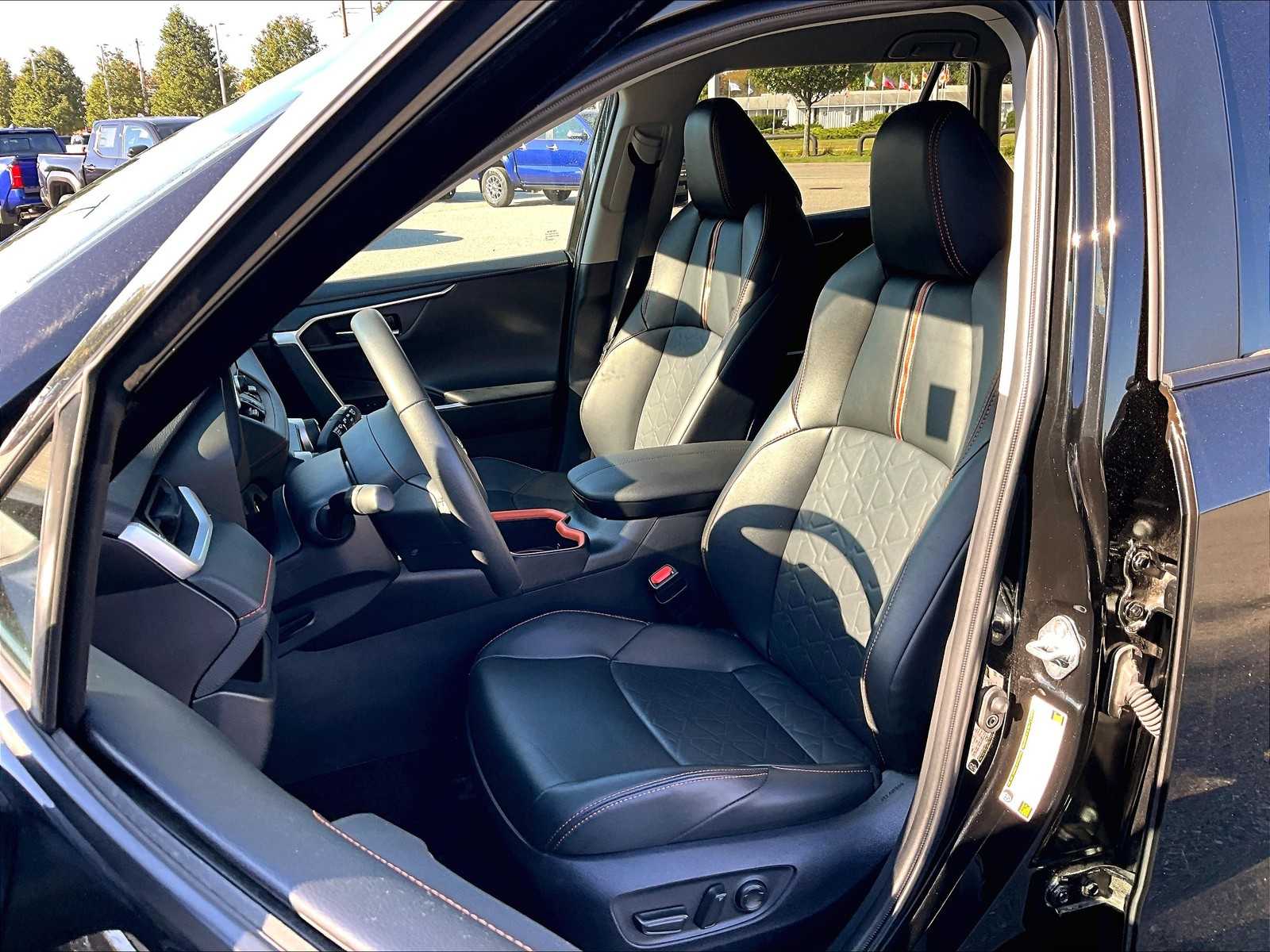 2024 Toyota RAV4 Adventure - Photo 4