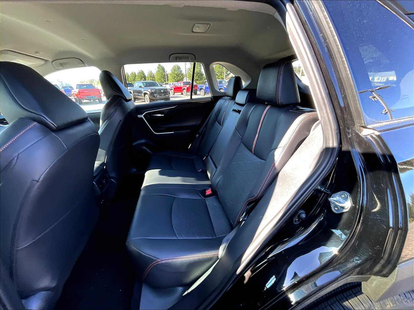 2024 Toyota RAV4 Adventure - Photo 9