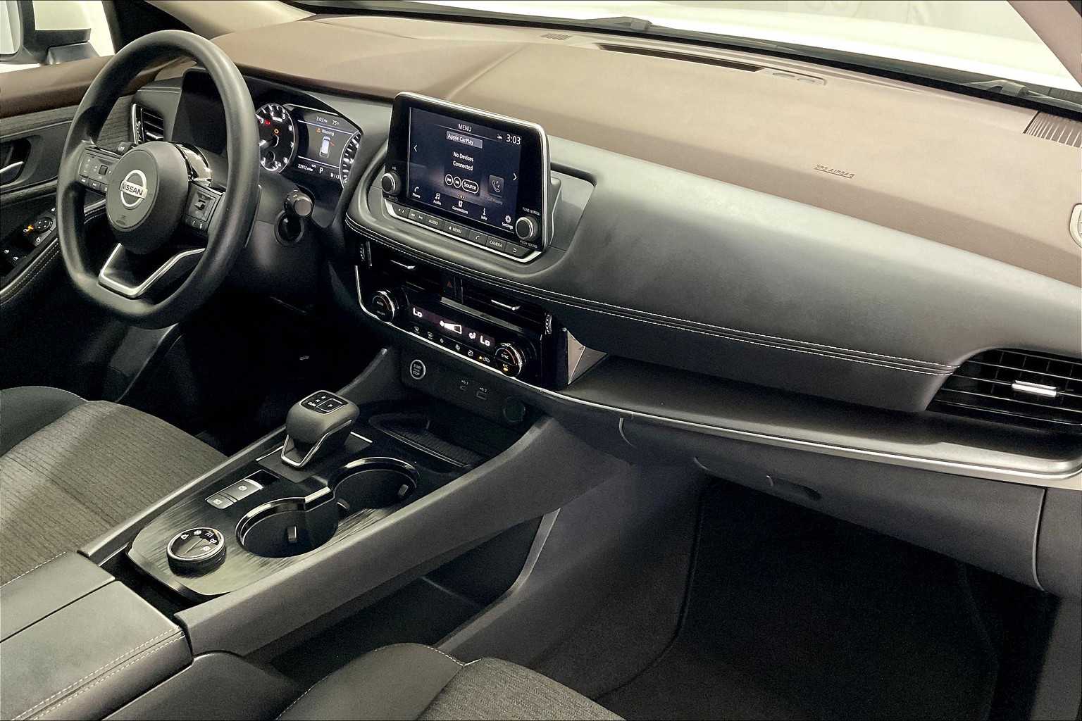 2021 Nissan Rogue SV - Photo 14