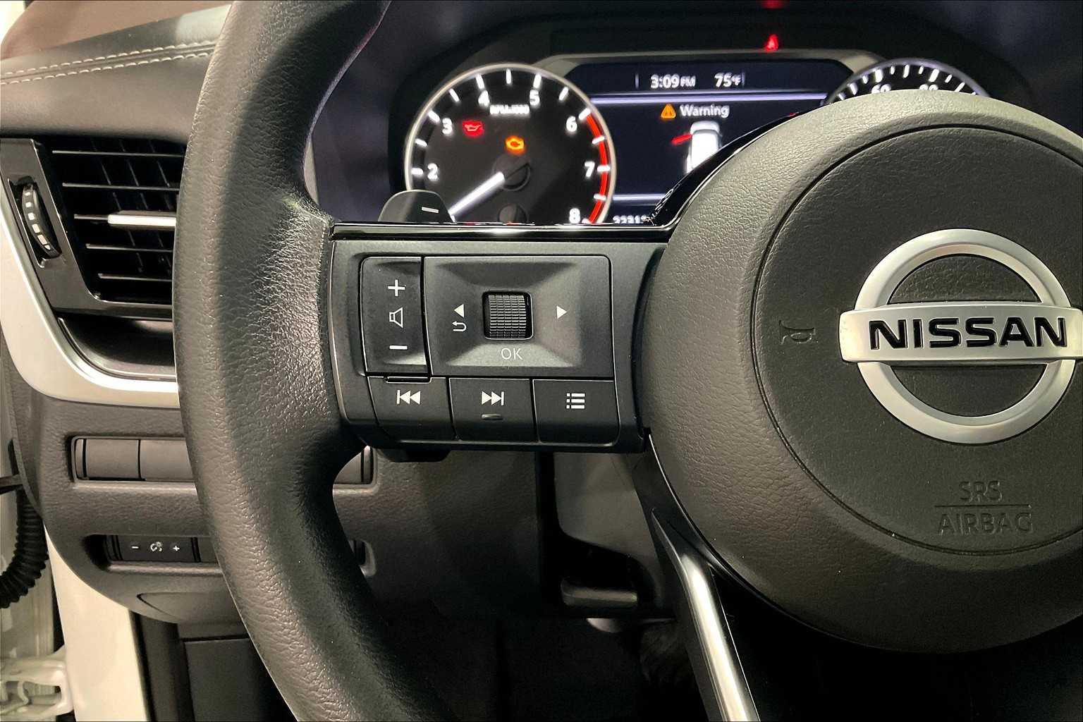 2021 Nissan Rogue SV - Photo 22