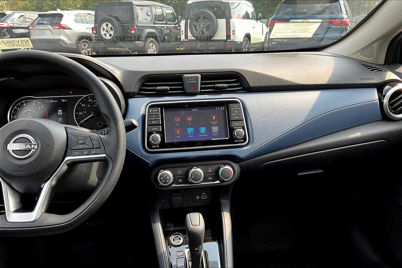2025 Nissan Versa SV - Photo 13